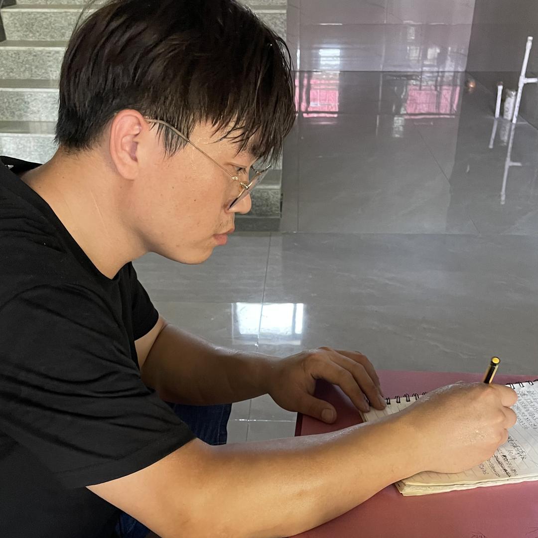 龙曲博文装饰公司