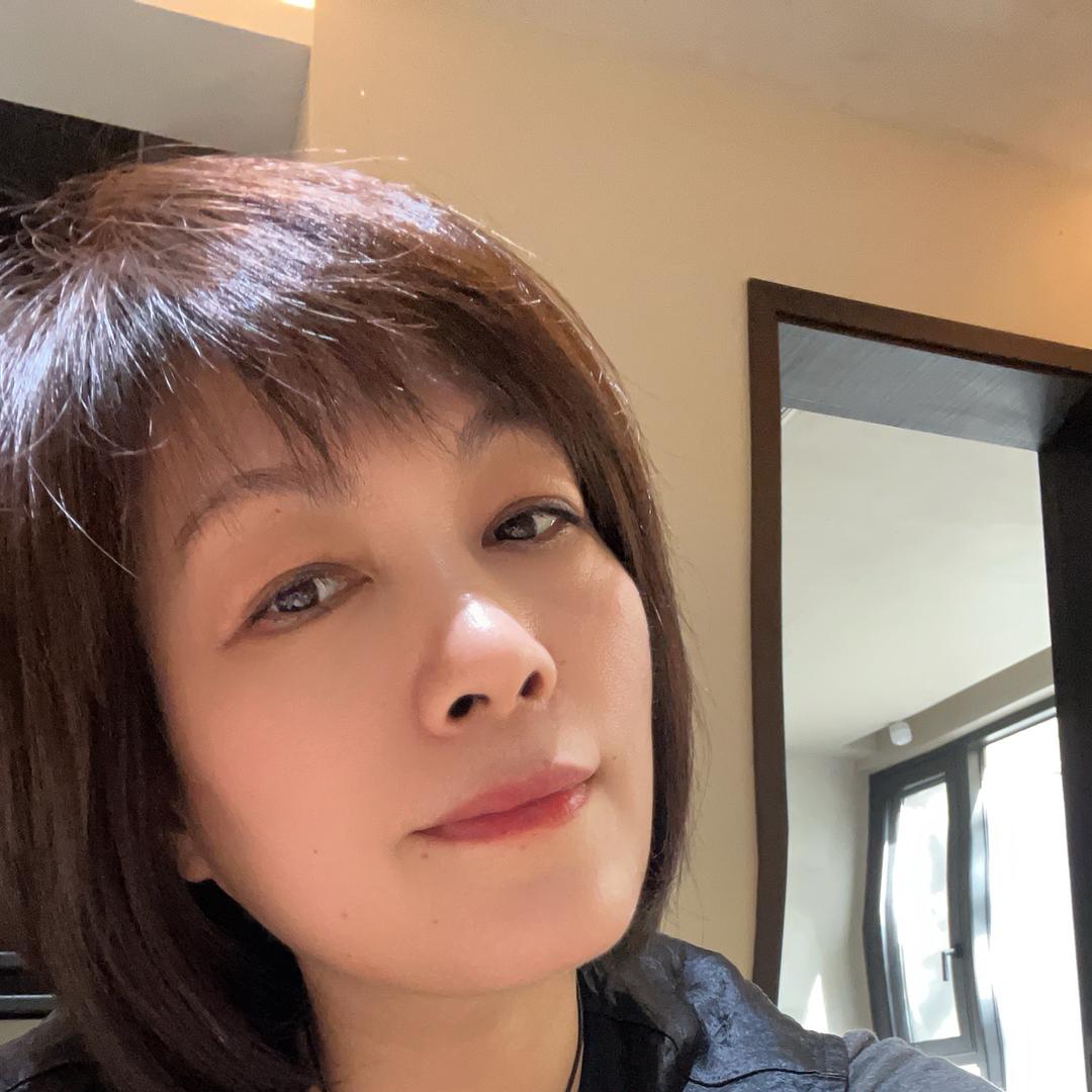 鮀浦明霞童装集合店