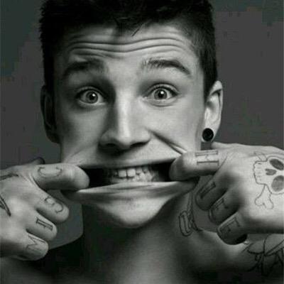 ⚜️超雄大叔⚜️