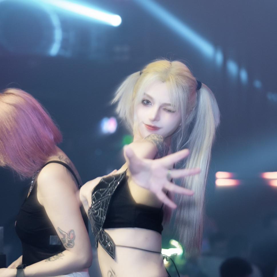 DJ- ViVi