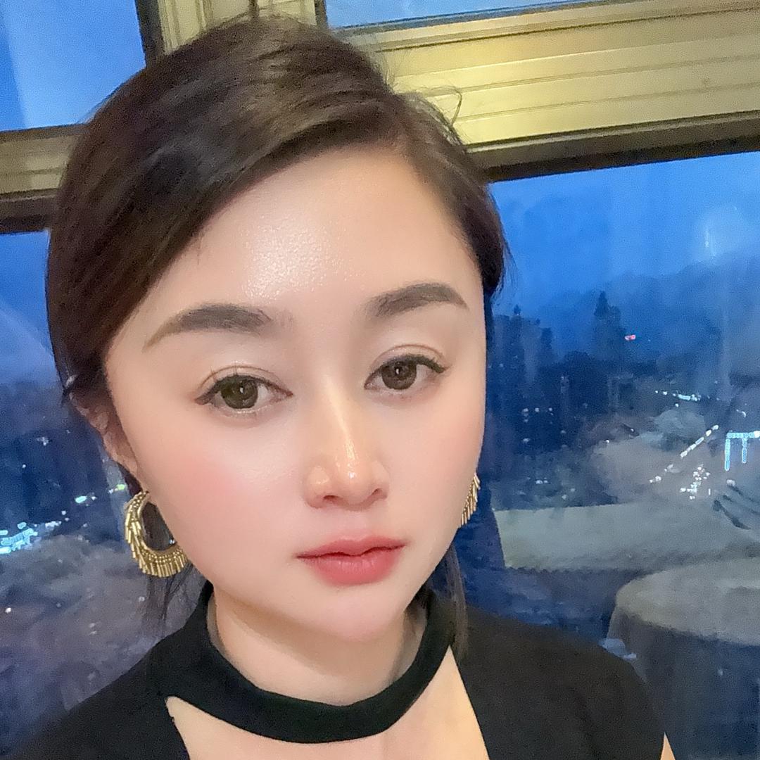 六盘水唯派门窗《玲玲姐姐》