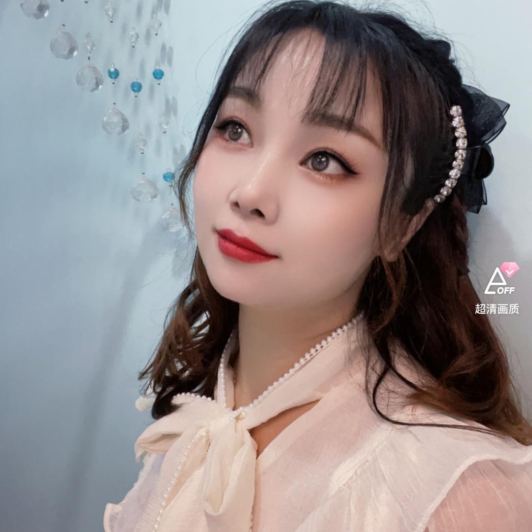 爱跳舞的童装店主