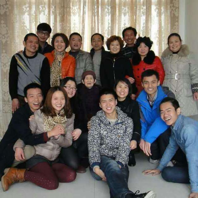 华灿文化，邓华