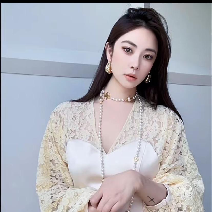 迪丝嫚苓💗直播爆款返场