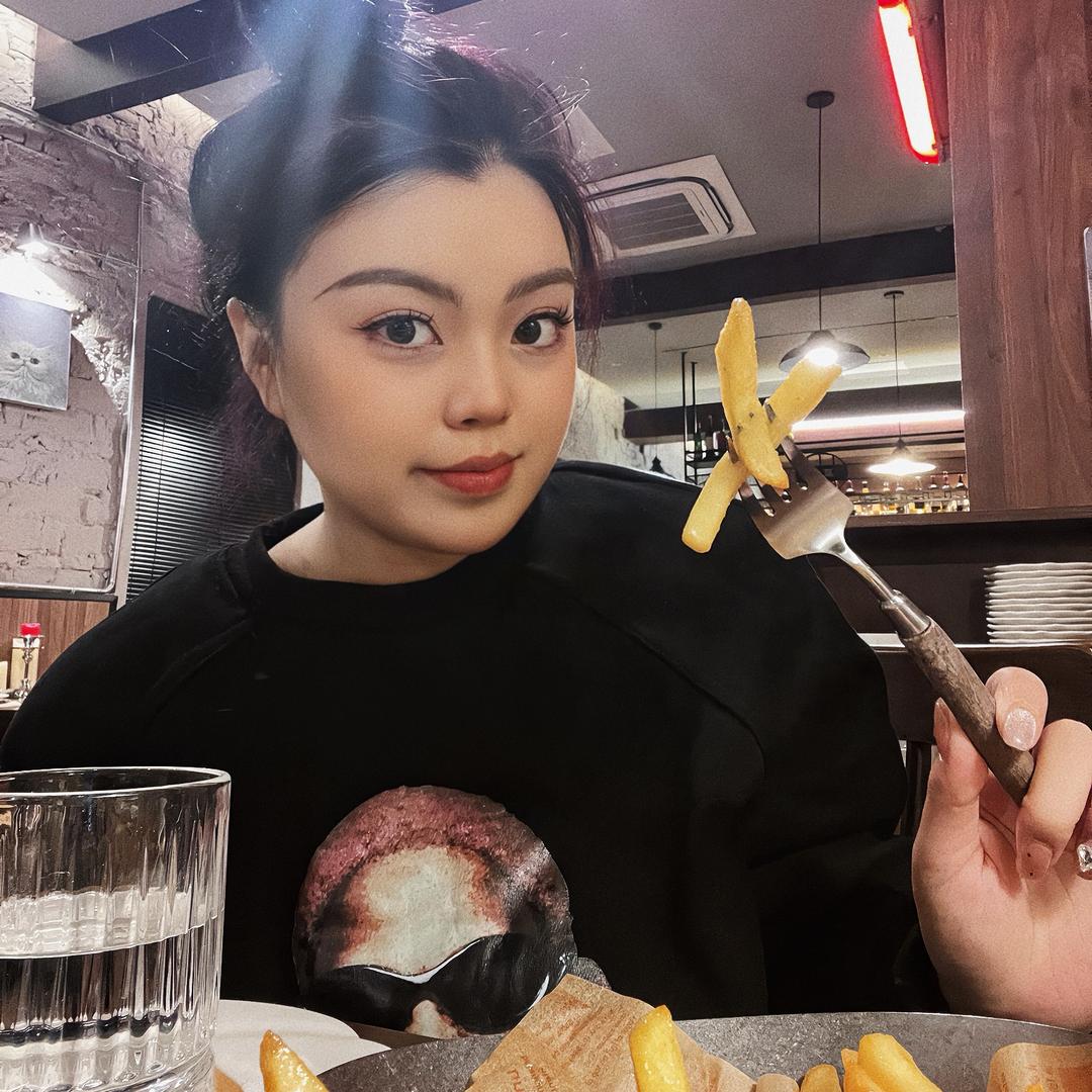 邓阿佳