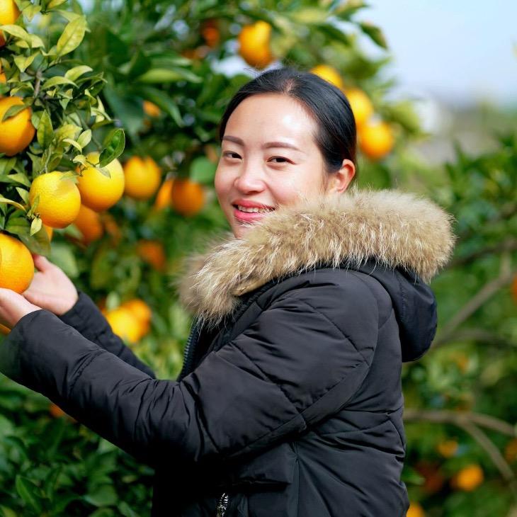 乡妹朱朱宝宝满月宴助播赵赵