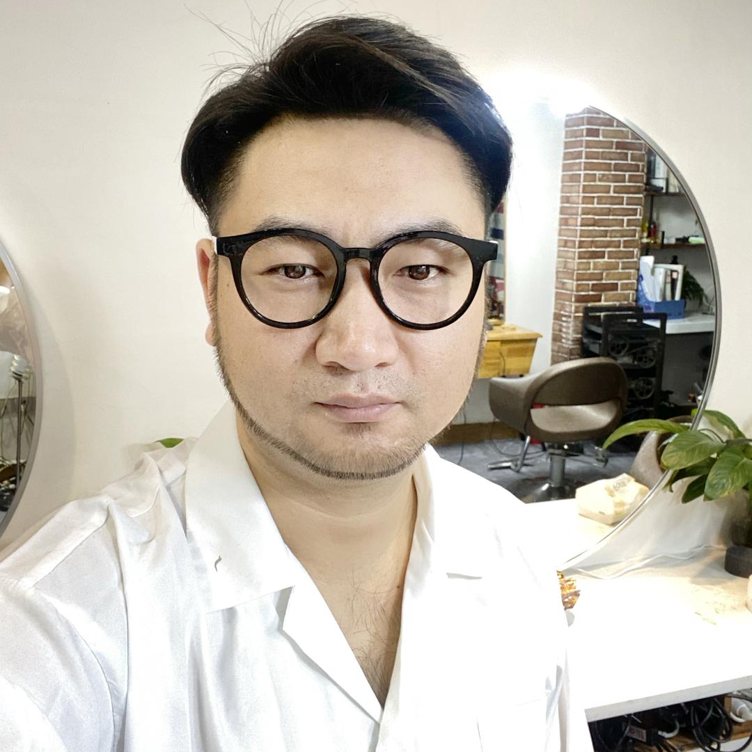 常德卡尔发型设计