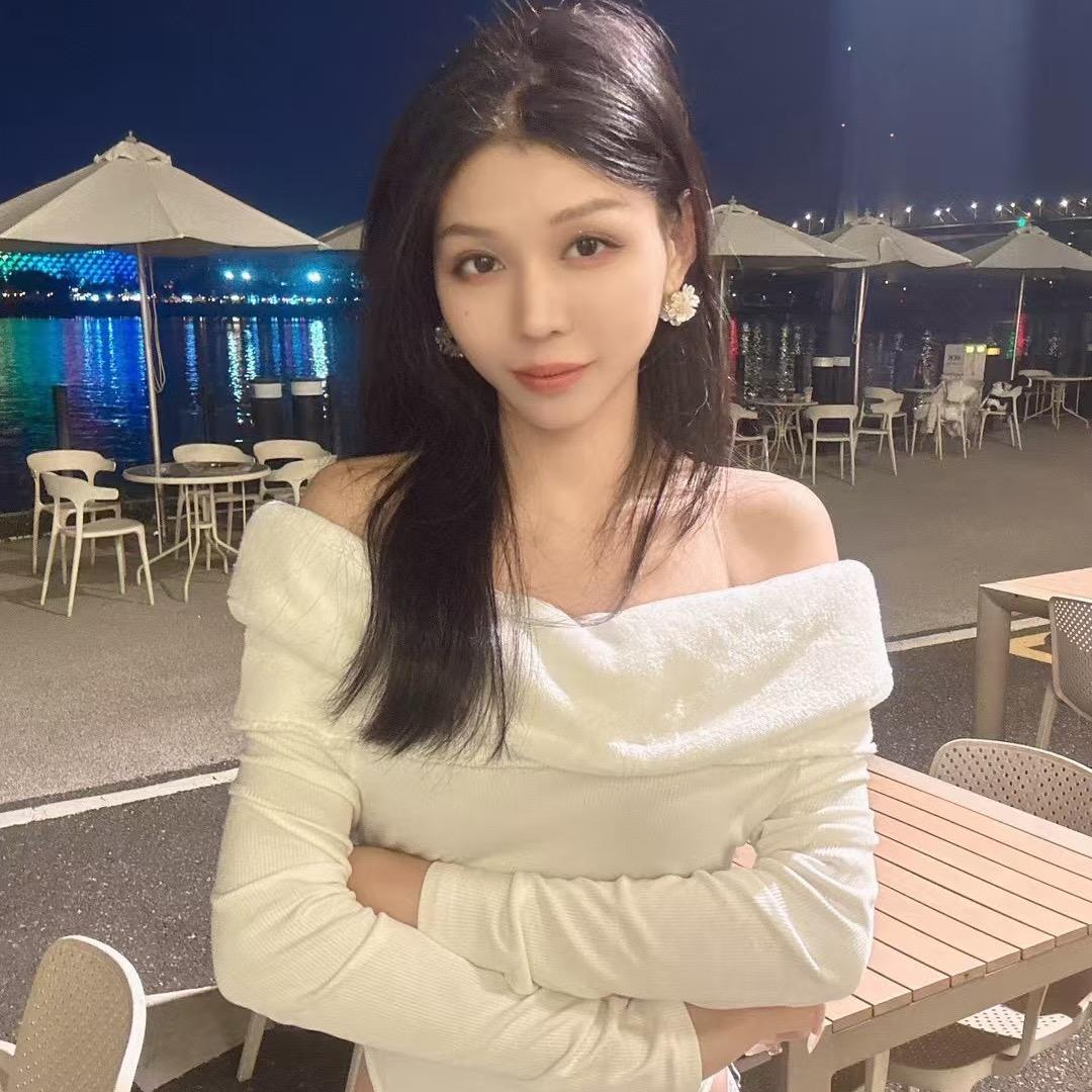 雯雯。