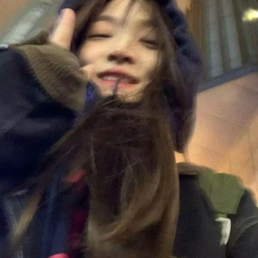 七安.