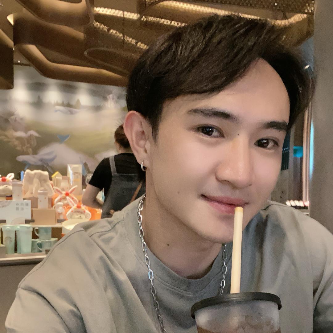 大理 减龄发型 何晓晨