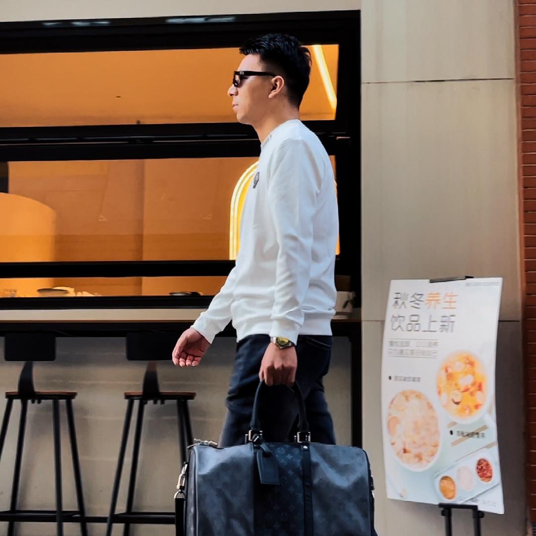 港澳轻奢服装