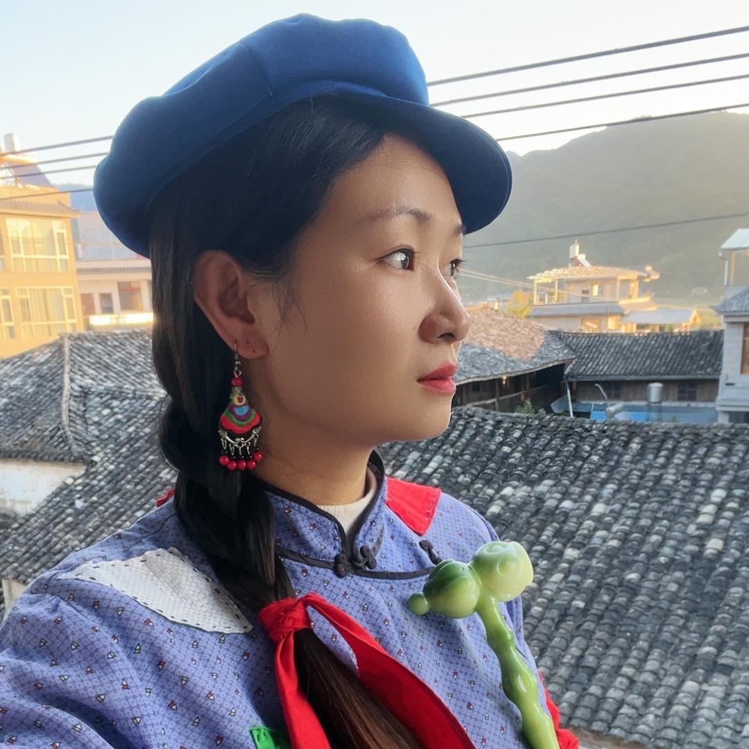 阿妹爱山歌