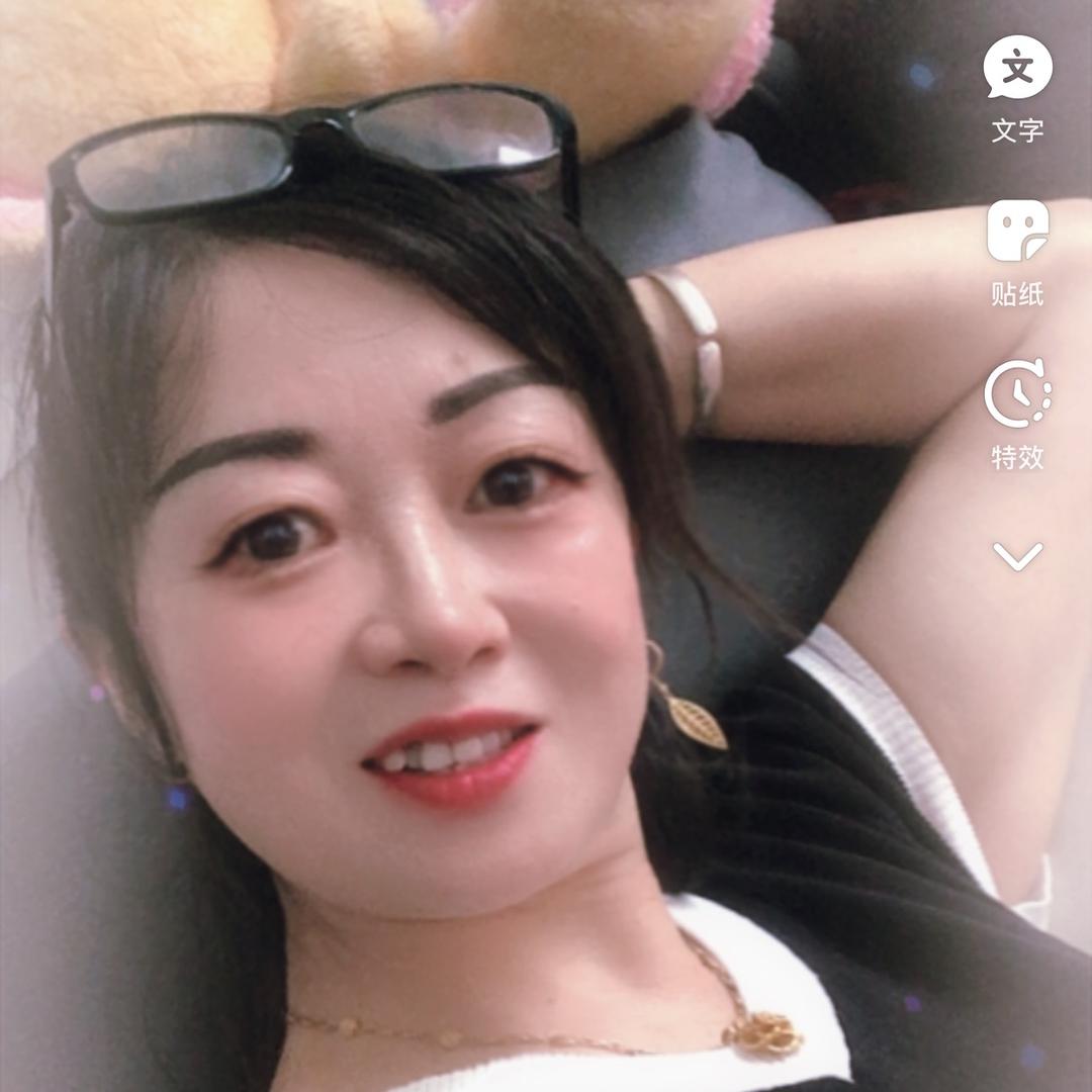 爱说爱笑的我