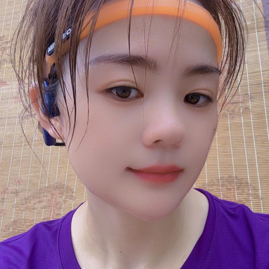 爱跑步的小乔