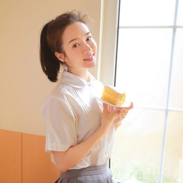 爱吃奶的鹿鹿