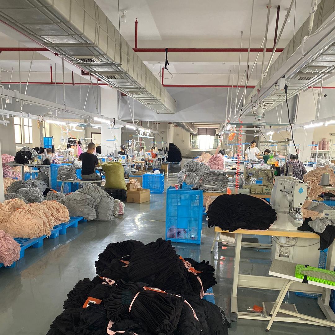 聚桉女装工厂店