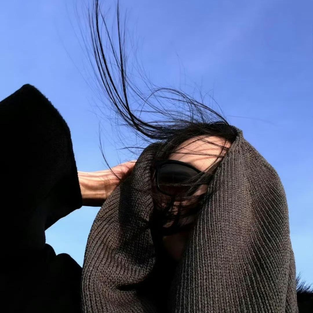 ··菲  。··。   丶