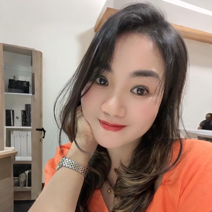 蓝梅女装店
