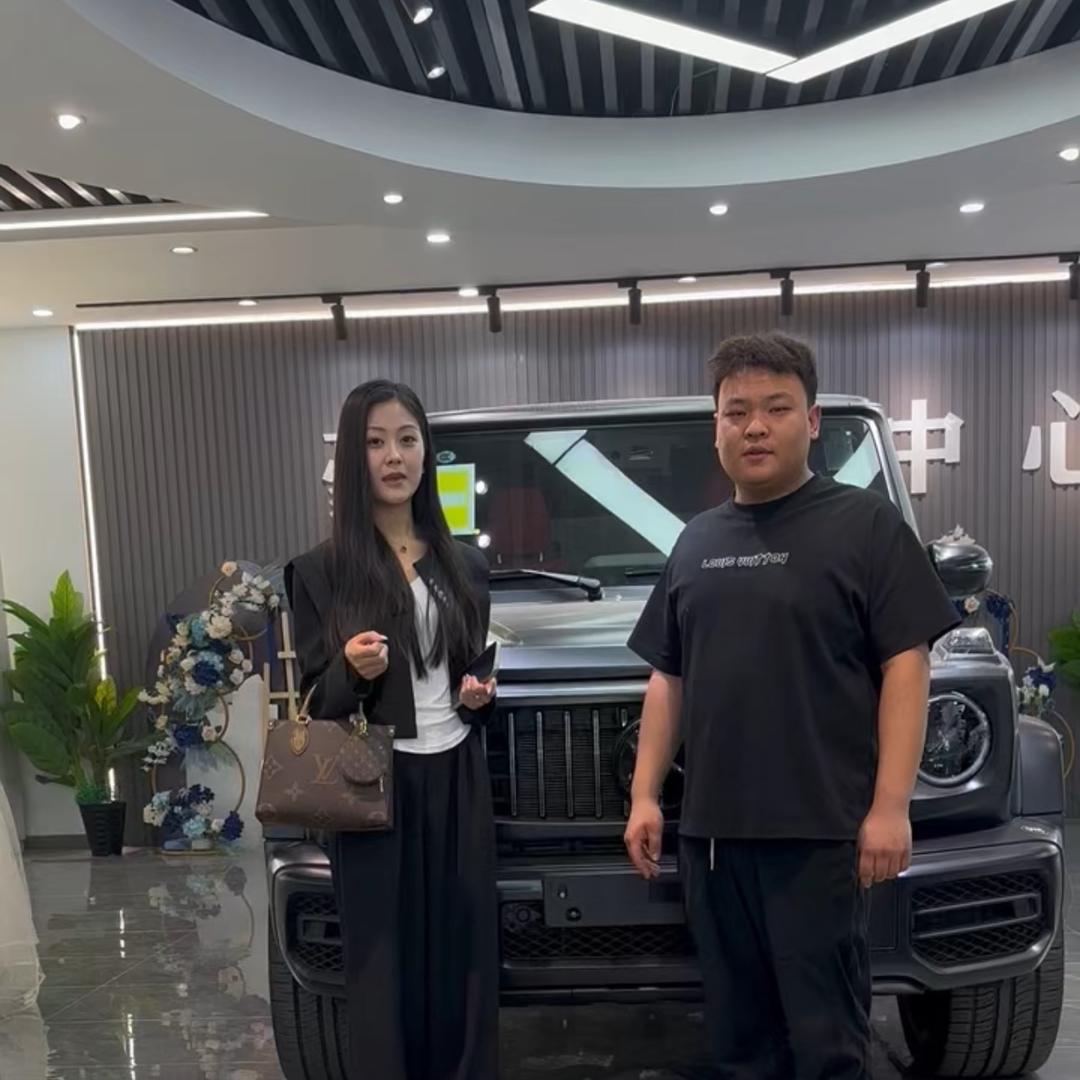 梁弟嘚嘚车