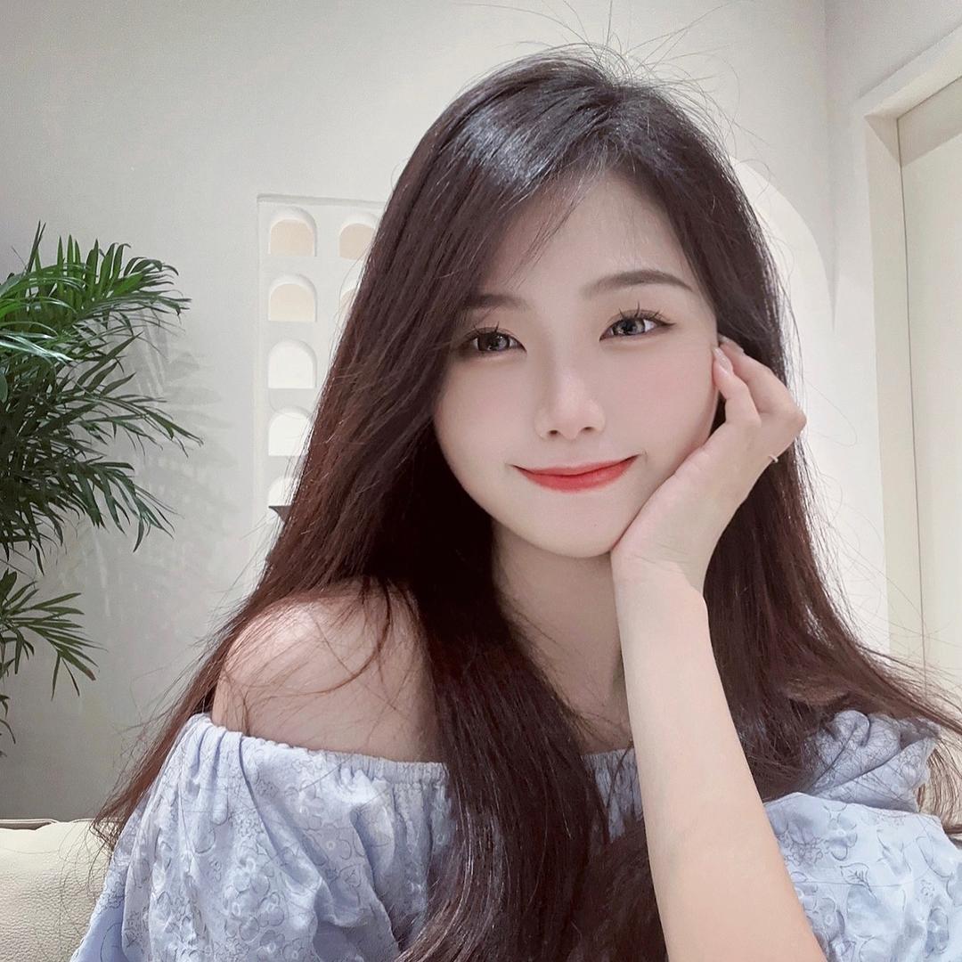 菜菜媛