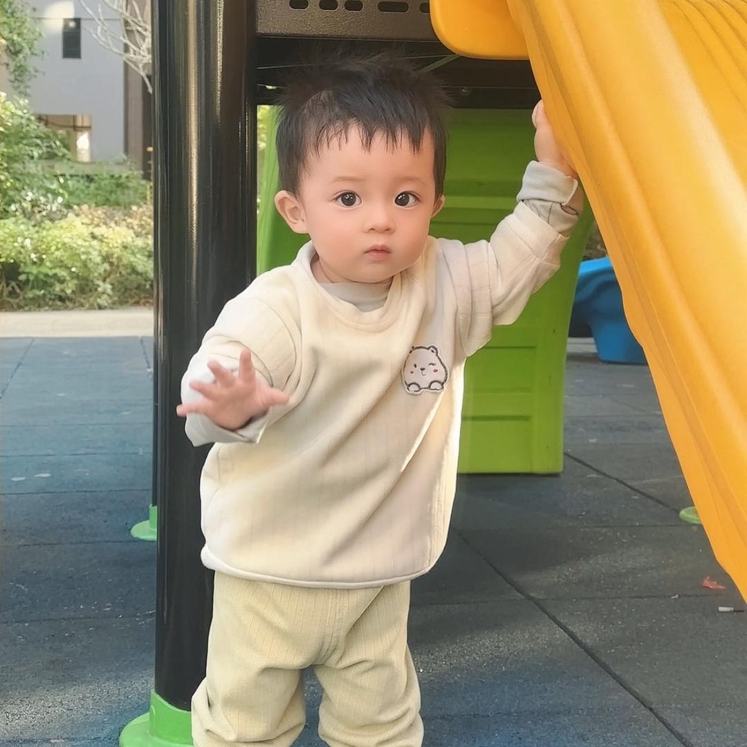 是小年年呀