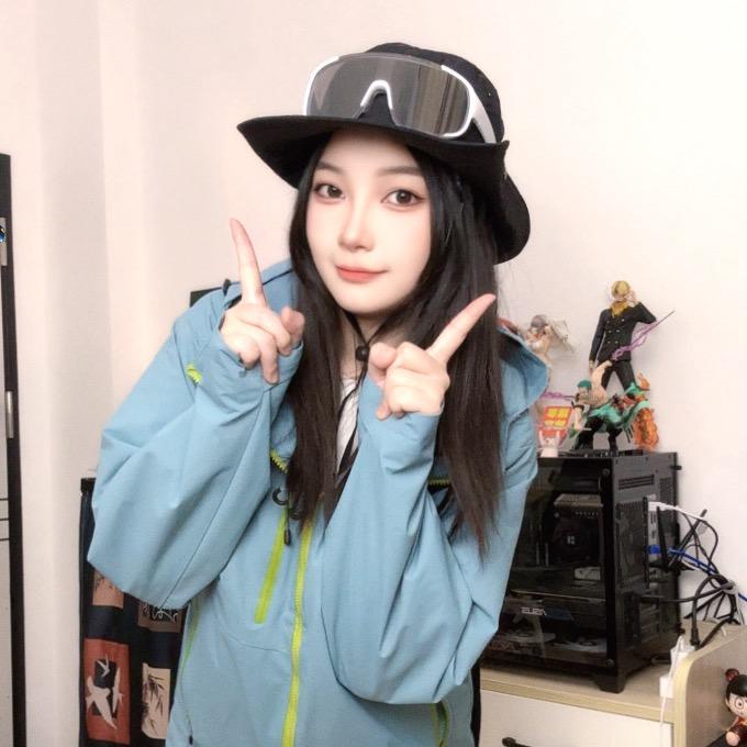 奈欣雅雅💢