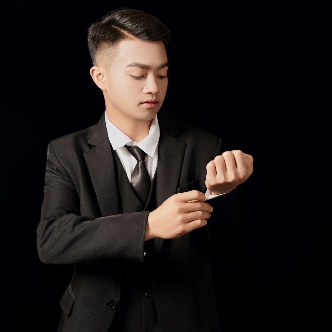 翠行者 阿贤