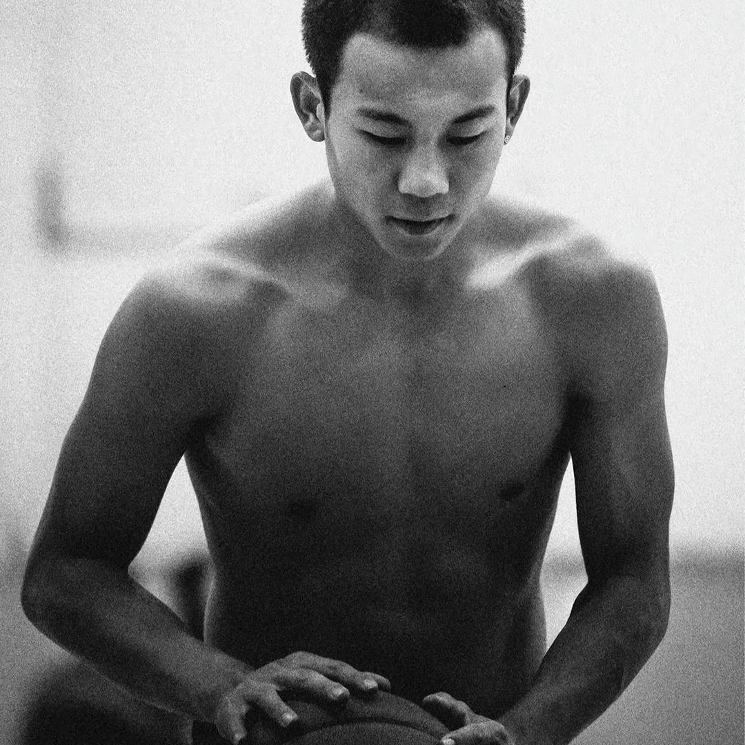 赤小布_77⛹🏾‍♂️