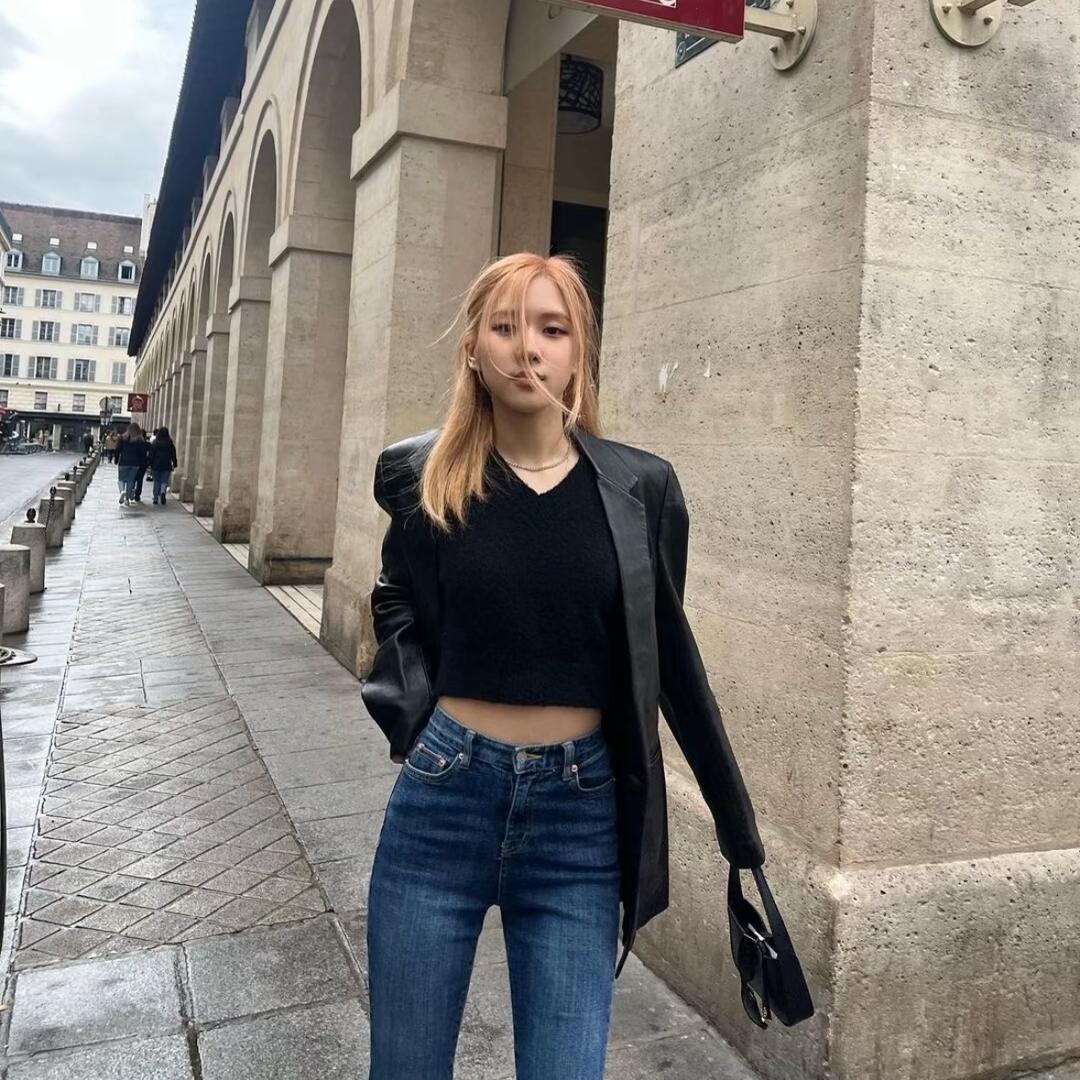 娜娜子.