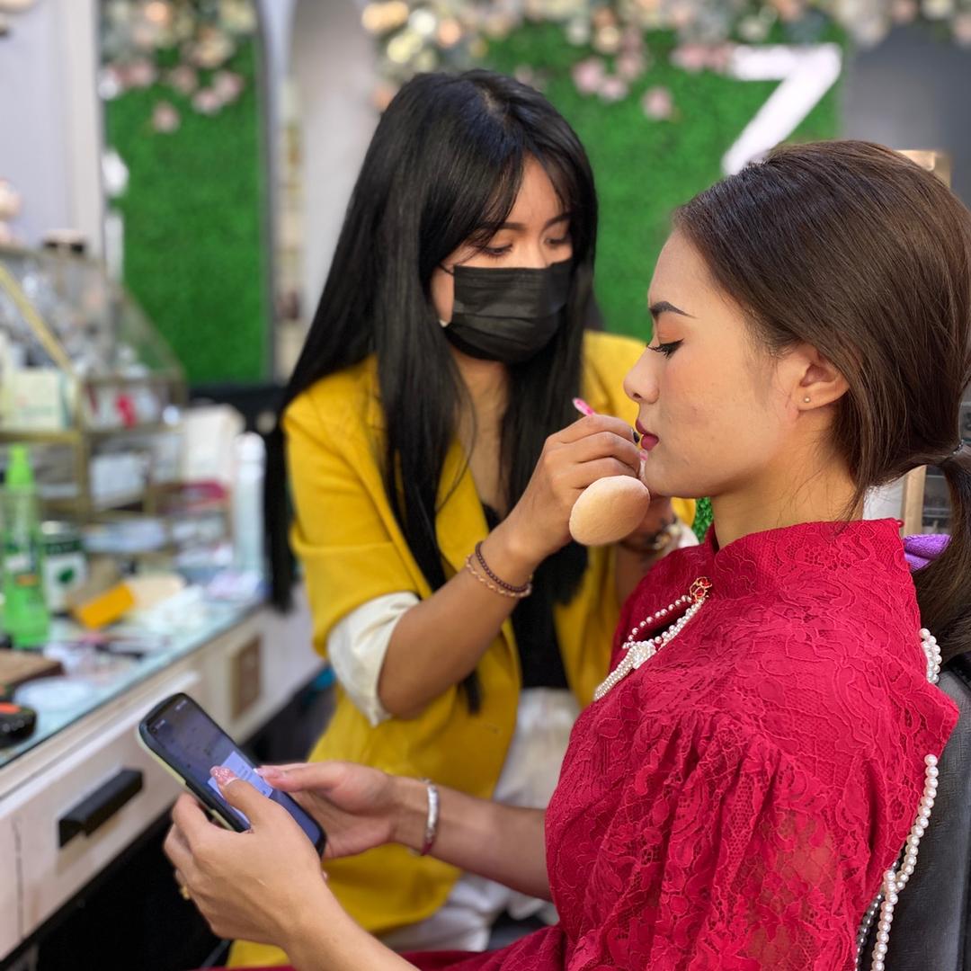 耿马化妆师娟子