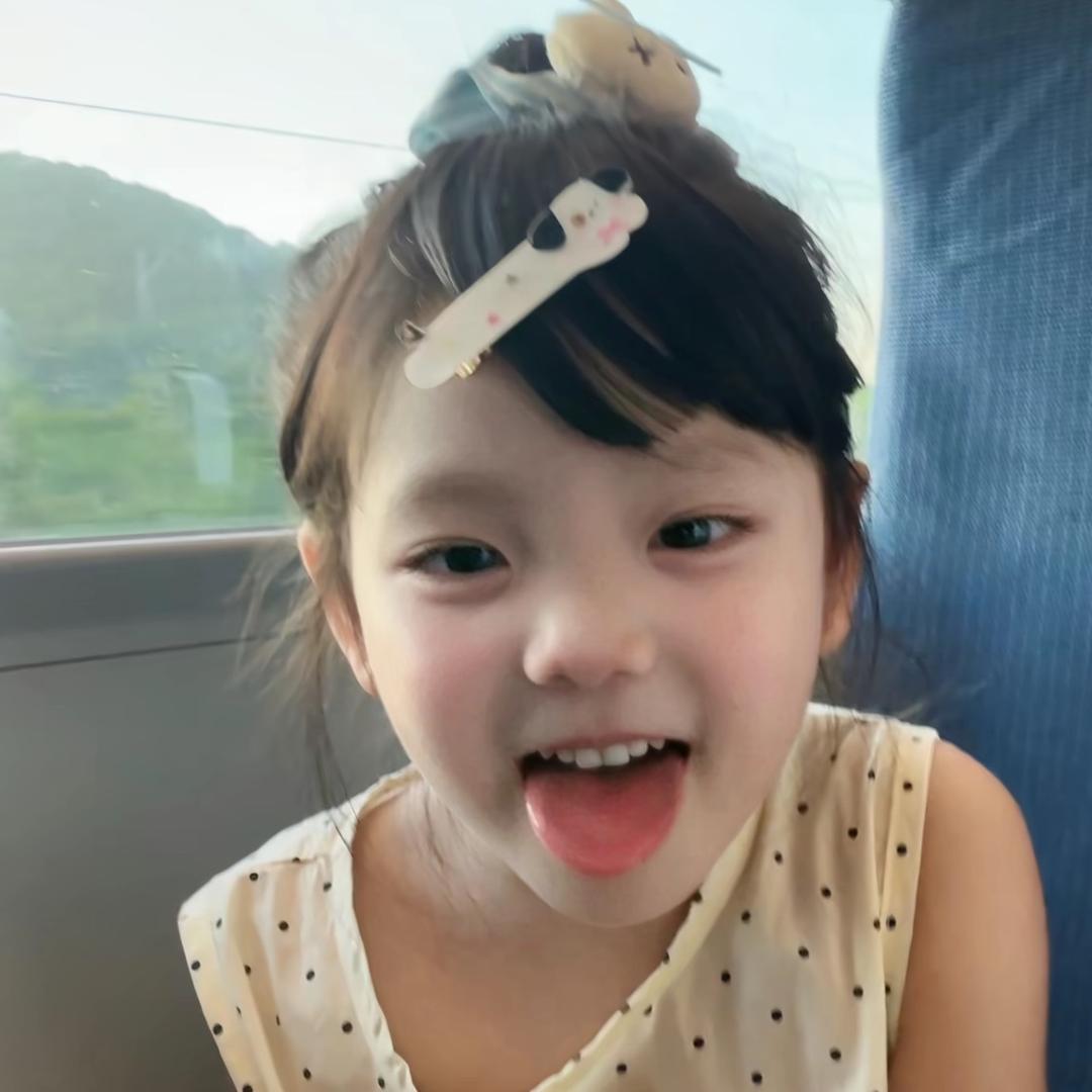 快乐的肉松小贝