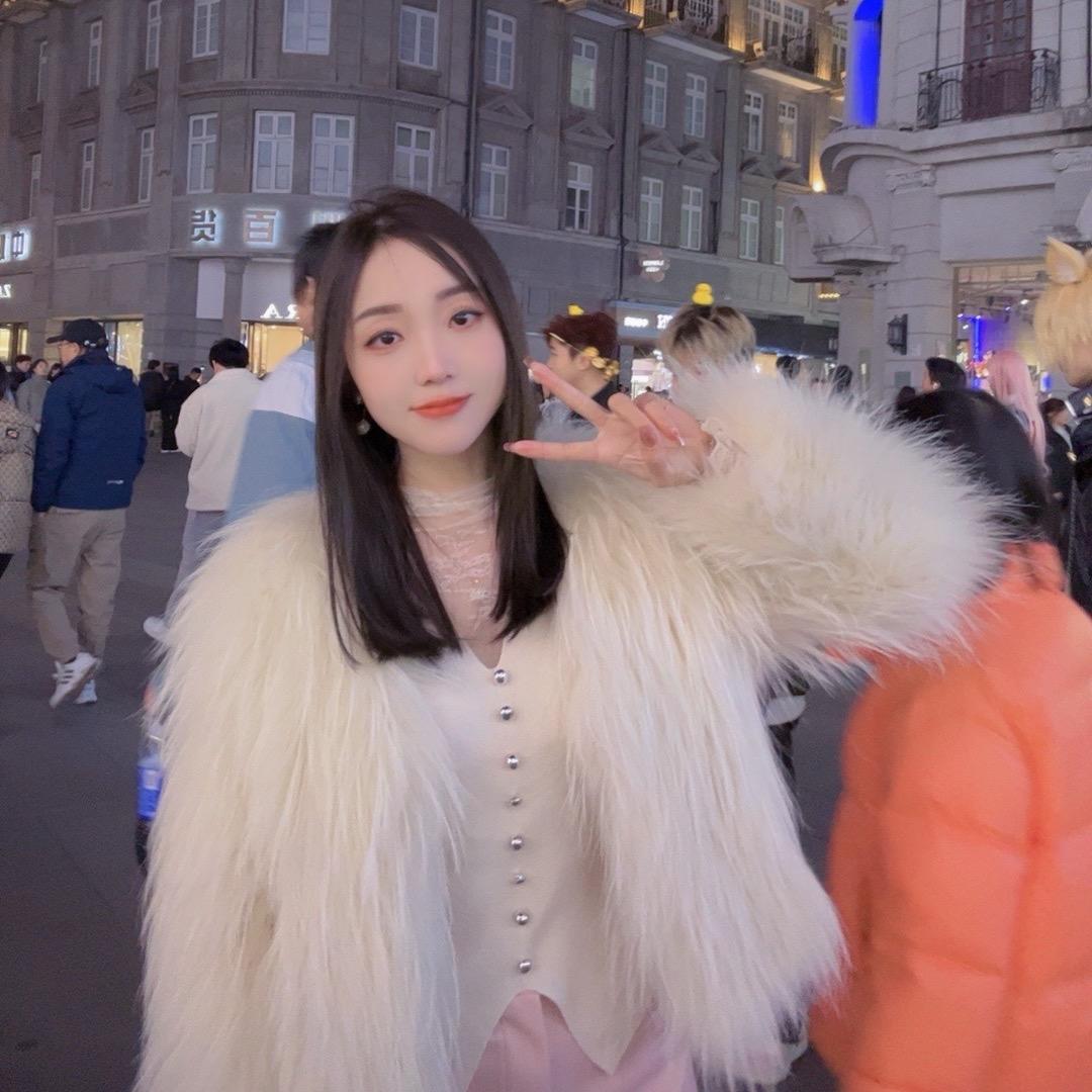 🎀 ঞོ 佳丽