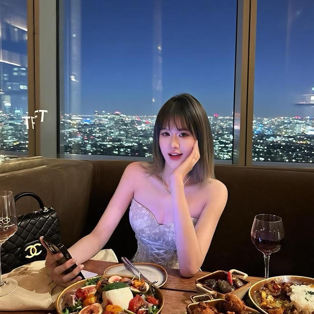 小新.