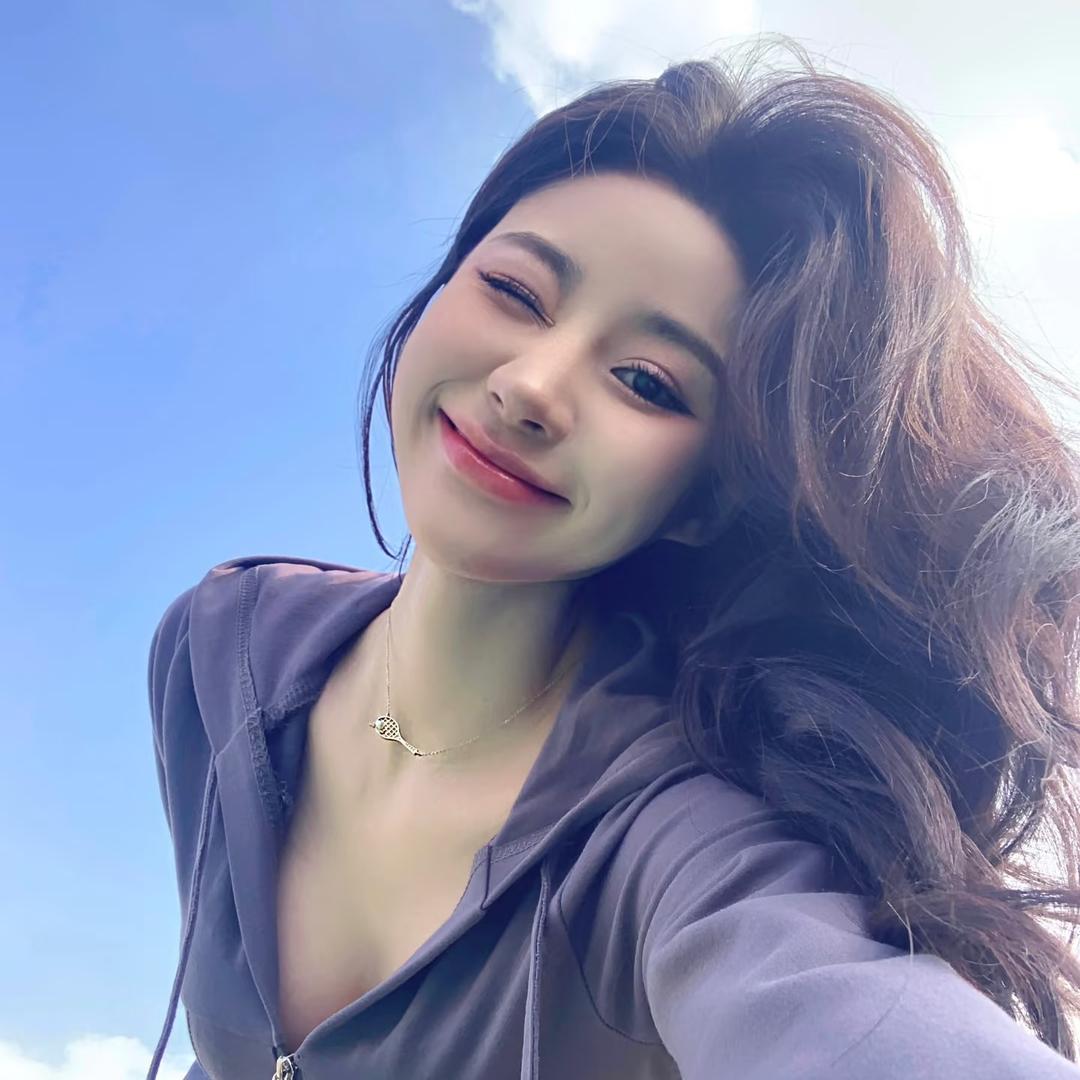 两只小小只°