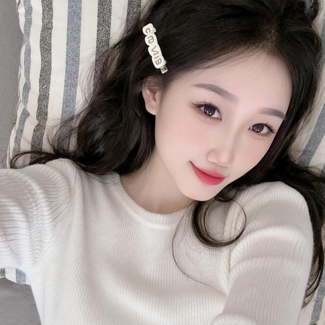 YY.