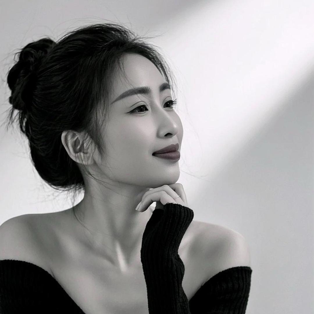 没有故事的女同学🌸