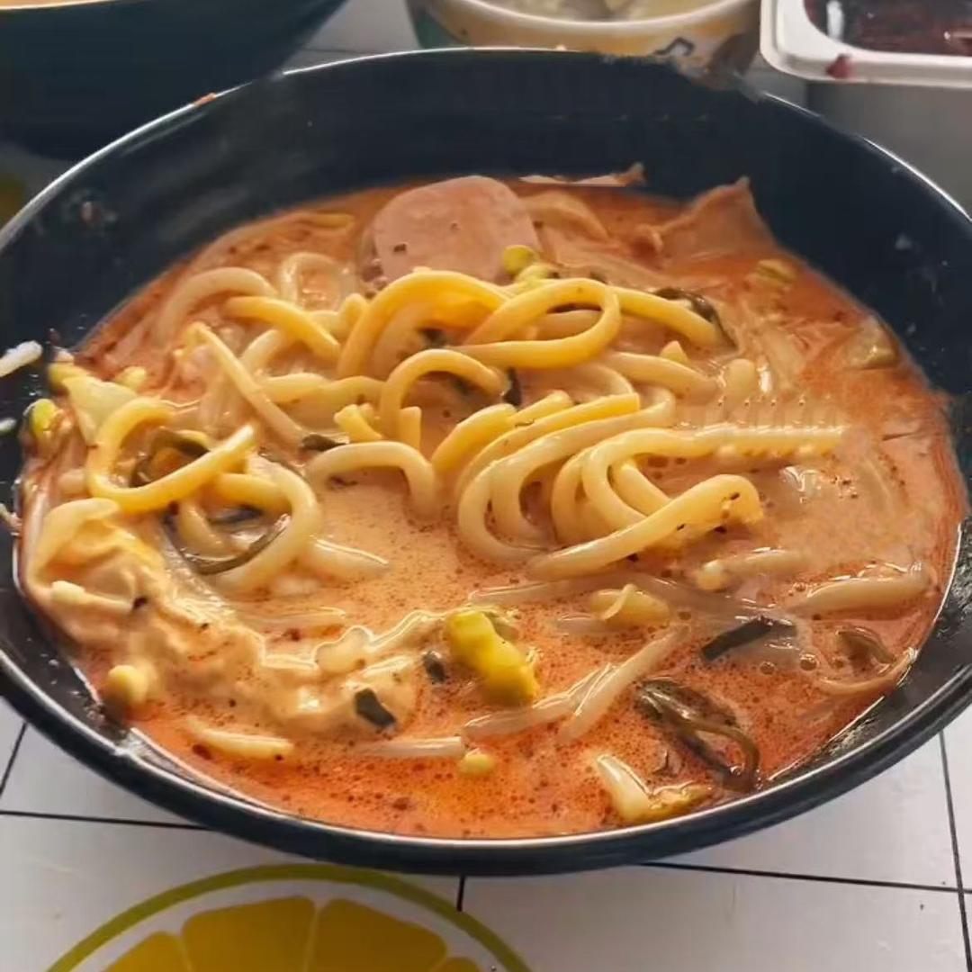 悦悦家·东北老式大碗麻辣烫
