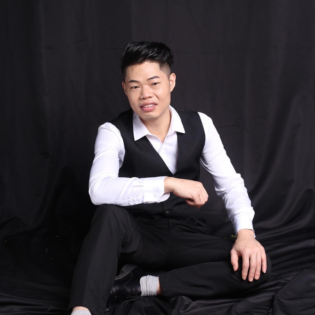 颜子画《痴恋清兰》