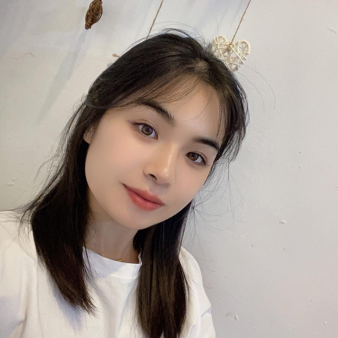 倩倩👀