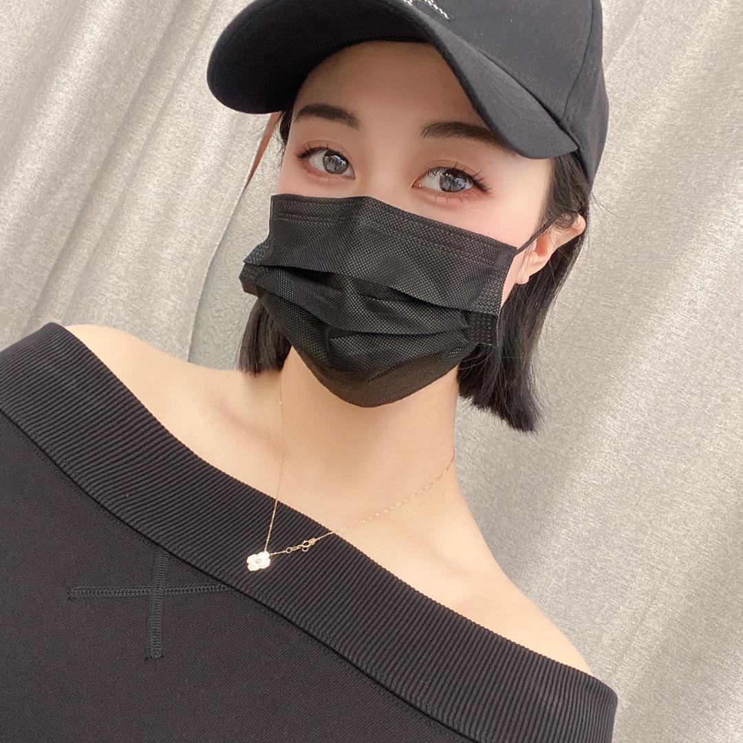 🐻🐻👧🏻👧🏻👧🏻❤️❤️