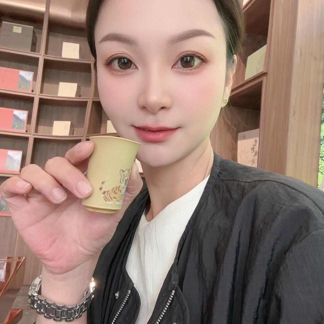 请叫我💋小林子