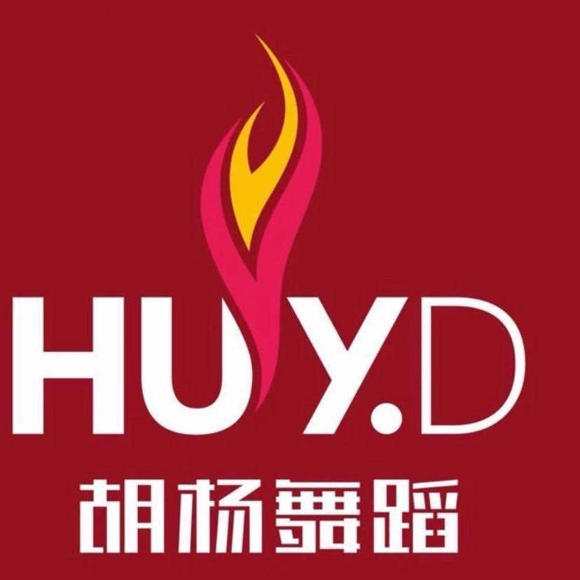 中山胡杨三角店草莓老师