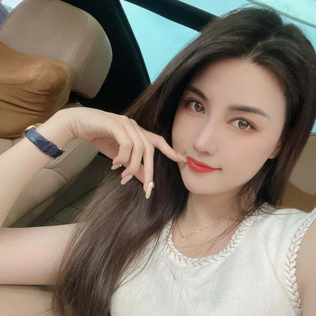 小洁😉