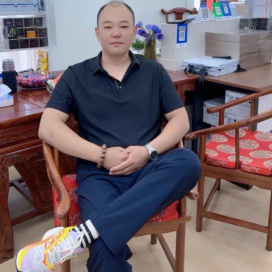 高阳县莫兹品牌女装