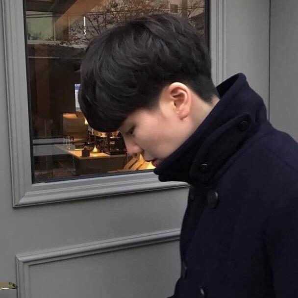 零丨度。