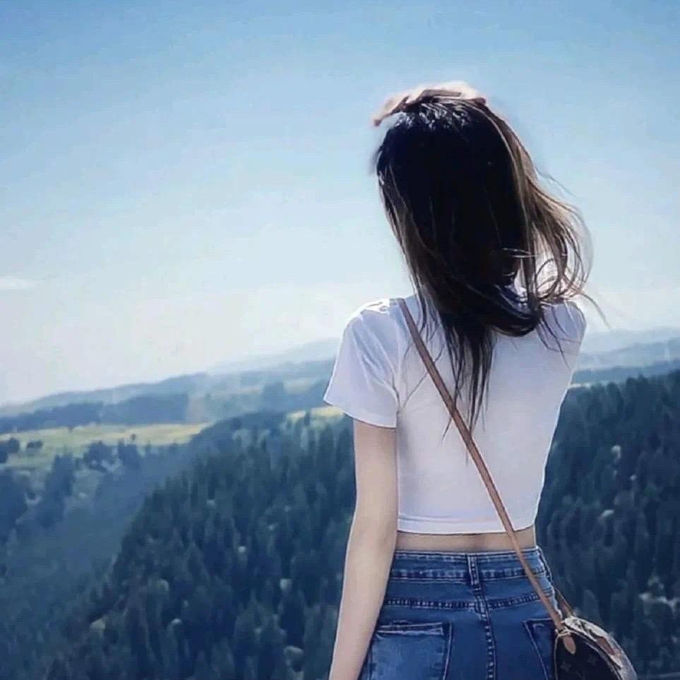 向阳而生🌻