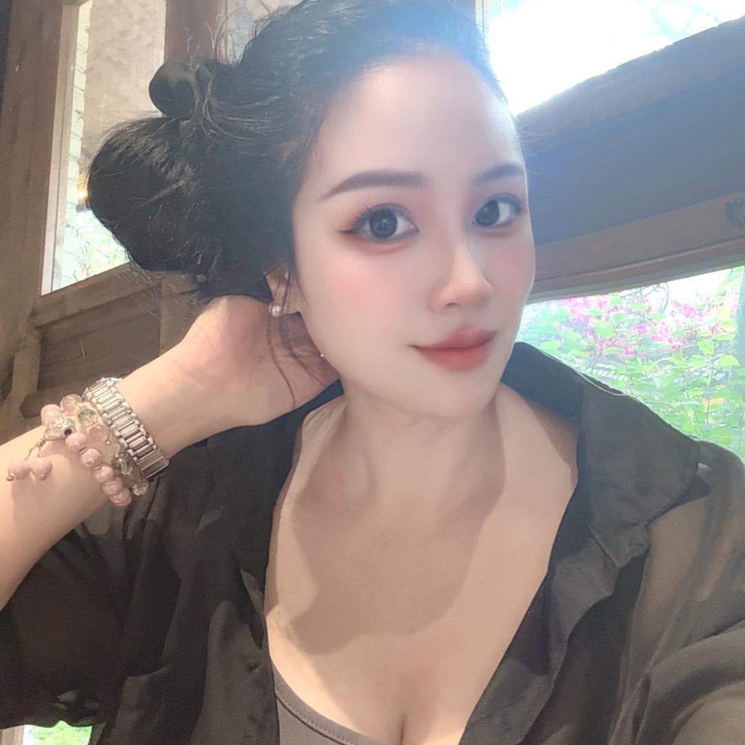 盈盈