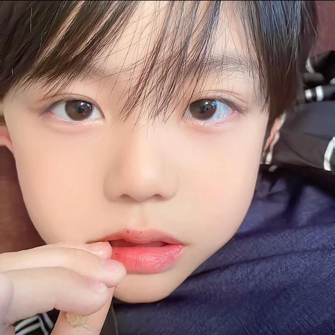 秋佑
