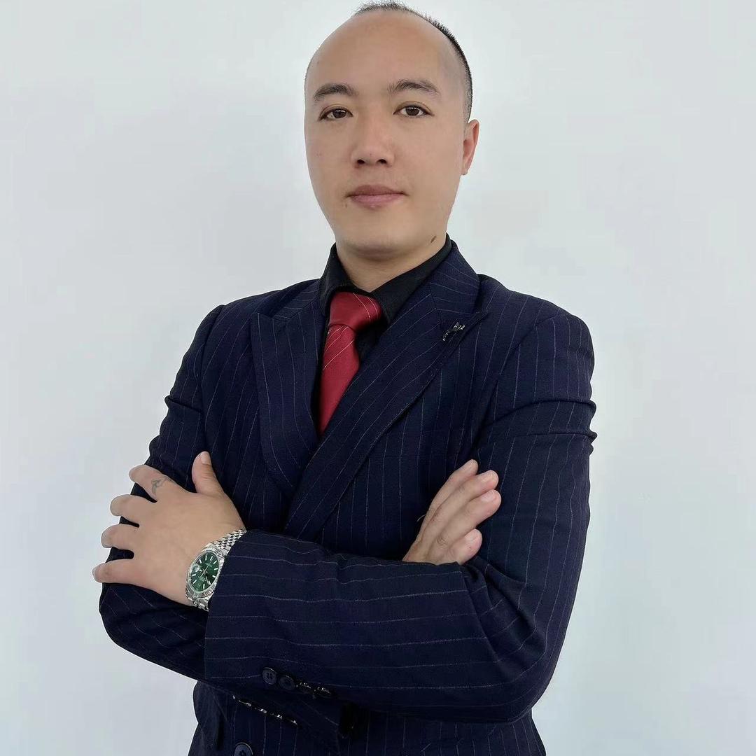 成都卡盛驰名车创始人（铁牛）