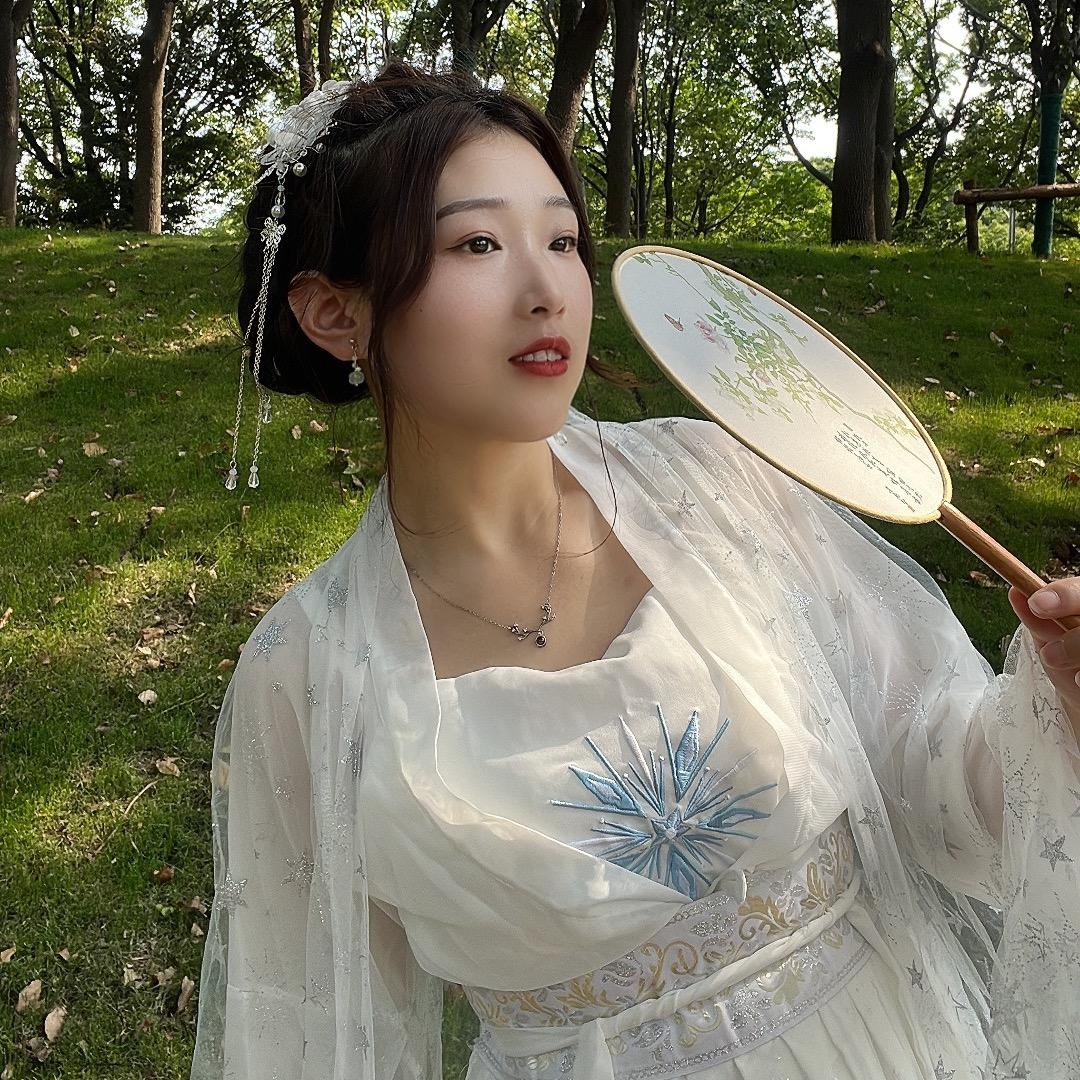 伊然美丽🎶（爱生活）